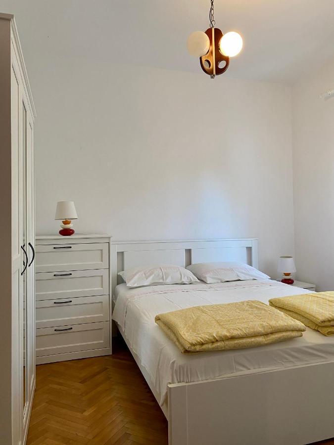 Apartmani Luka Zrnovo Luaran gambar