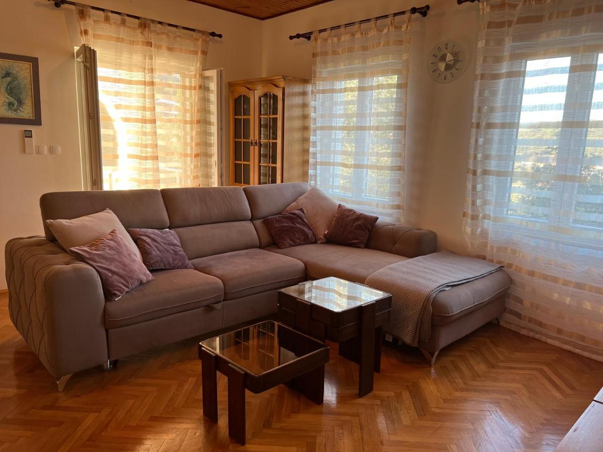 Apartmani Luka Zrnovo Luaran gambar